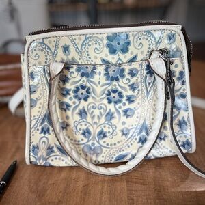 Patricia Nash crossbody bag.